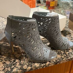 White House Black Market Stacey Wintergreen Cut Shootie